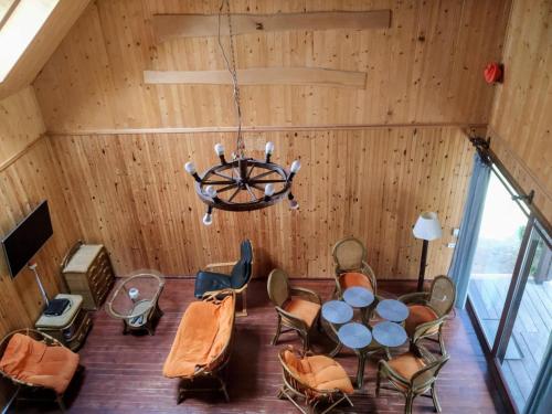 Dom Pilchy nad jeziorem Roś