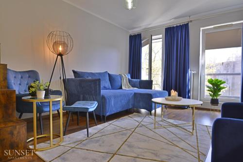 Sunset Apartments - apartament z parkingiem i bocznym widokiem na port