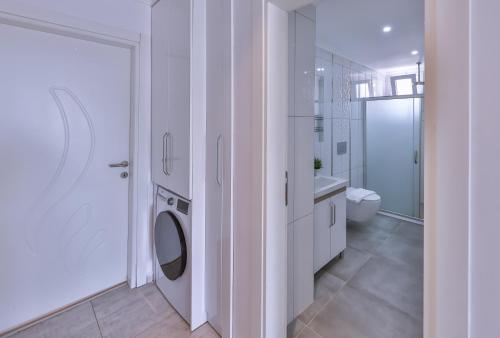Bilik mandi di Gökyüzü Suit Apart