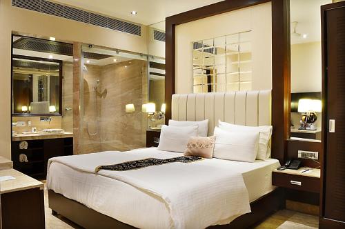 Gallery image of Hotel Emperor Palms 2Min walk from Karol Bagh metro station in New Delhi