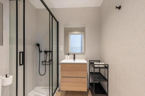 Ένα μπάνιο στο Cozy & Stylish APT,Santa Bárbara Castle,Wifi,AC