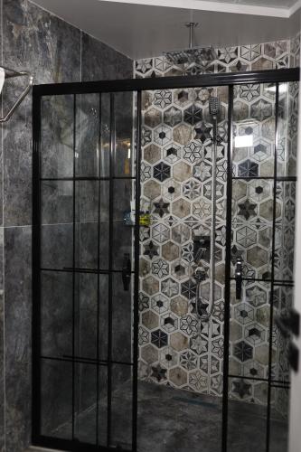 New Konak Hotelにあるバスルーム