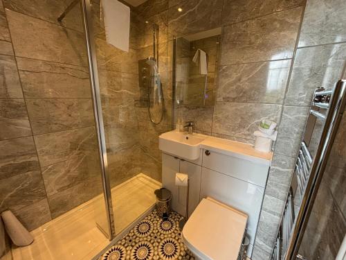 Salle de bains dans l'établissement Grangeview Guest House