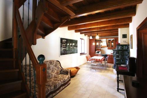 Гостиная зона в Calm Luxury Villa Original Artworks Free Parking
