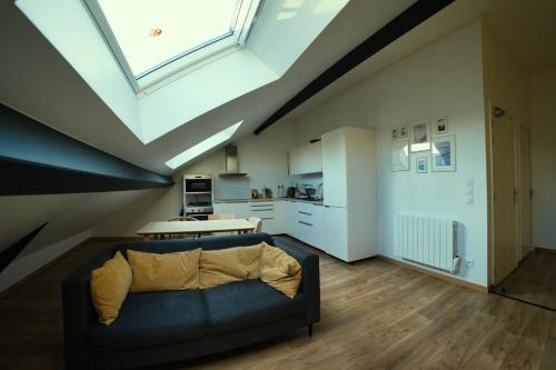 Chambres 18m2, SDB PV, Centre, WIFI, Appart 100m2