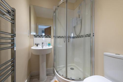 Koupelna v ubytování Leamington 4BR 4BA Executive