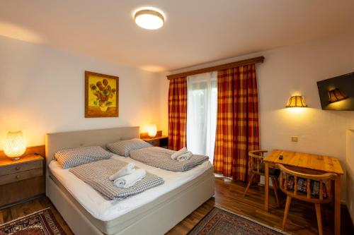 Familienappartement mit Balkon