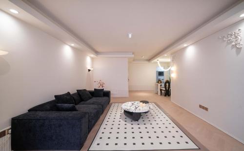 Coin salon dans l'établissement Moli B&B-Right on Nanjing East Road the Bund 2-Bedrooms with Elevator Apart ment Near the subway