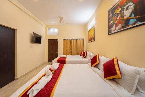 Varnam Private Pool Villa Pondicherryにあるベッド