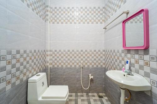 Varnam Private Pool Villa Pondicherryにあるバスルーム