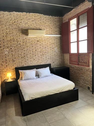 IY Loft 4 - Open Plan Garage Style - Up to 4 people
