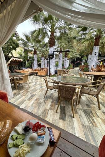 Mad på kroen eller i nærheden