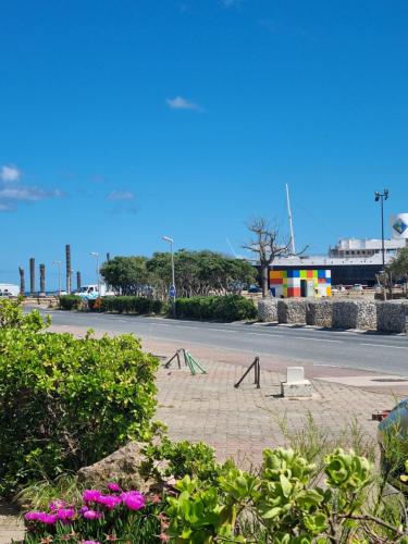 EMPLACEMENT IDEAL, CLIM Appart Maisonnette 4p , au pied de la plage et du Lydia