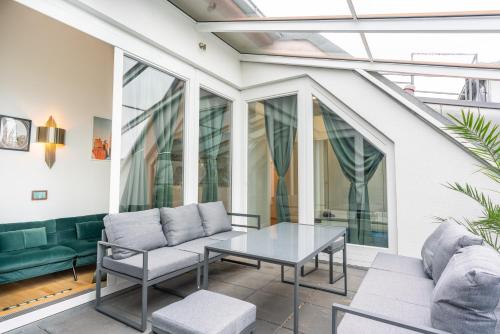 Rooftop Penthouse