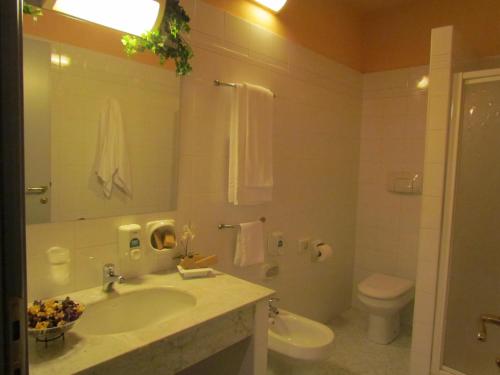 A bathroom at Hotel Le Cerbaie