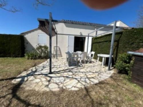 Maison dans résidence avec piscine