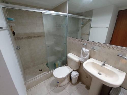 Gallery image of Apartamento frente la playa Salinas - Torre Nautica in Salinas