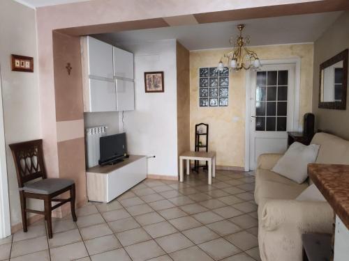 A television and/or entertainment centre at VILLA ANNAMARIA