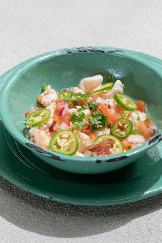ホテルの敷地内または近くでの食事または食べ物