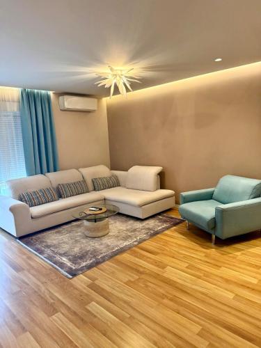 Tirana Lake Spacious Apartment