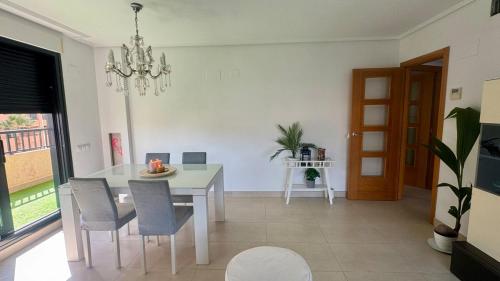 Apartment 300 m from the beach ,parking , breakfast
