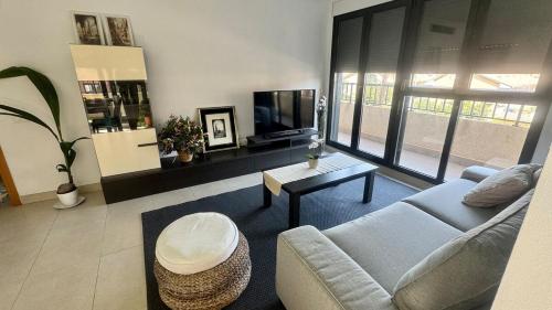 Apartment 300 m from the beach ,parking , breakfast