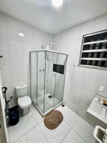 Bilik mandi di Pousada Caminho da Passagem