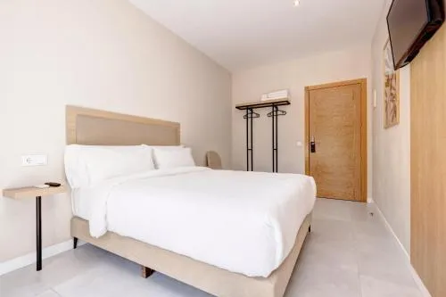 Hostal Puerta Almar photo 24