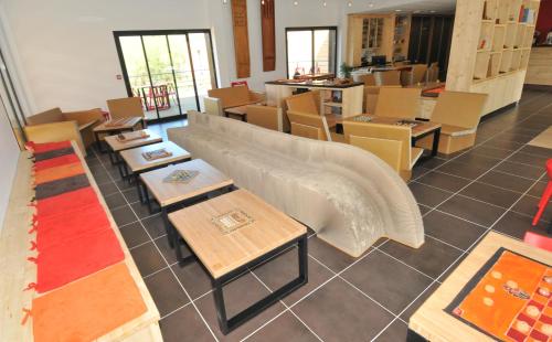 Gallery image of Auberge des VoyaJoueurs in Monteneuf