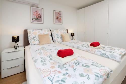 Apartments with parking space Opatija - 23861