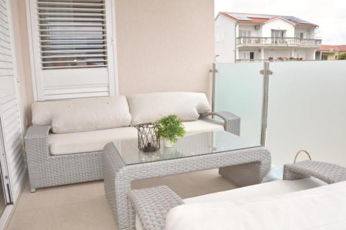 Apartments with parking space Tribunj, Vodice - 24222