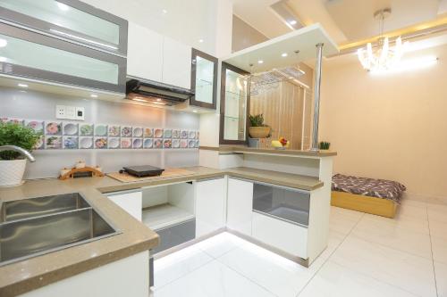 Η κουζίνα ή μικρή κουζίνα στο Cozy studio in Phu Nhuan District near District 1