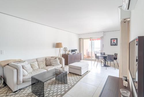 Photo de la galerie de l'établissement Vue Mer aux Portes de Monaco, Piscine, Sauna & Garage, à Beausoleil