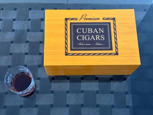 Photo de la galerie de l'établissement Vue Mer aux Portes de Monaco, Piscine, Sauna & Garage, à Beausoleil