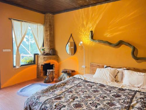 Giường trong phòng chung tại Junsu house