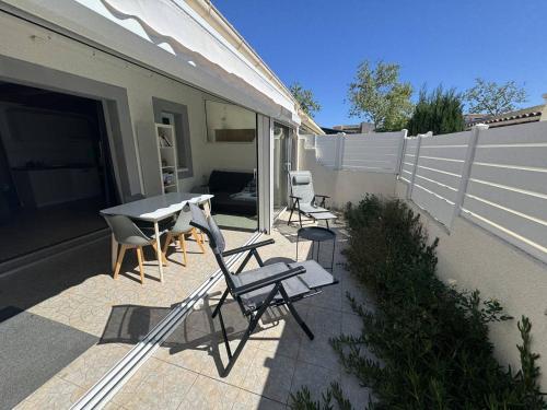 Pavillon pour 6 à Cap d'Agde avec terrasse et parking - FR-1-749-98