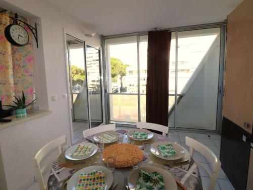 Photo de la galerie de l'établissement T3 Idéal Centre-Ville Proche Mer, Animaux Bienvenus - FR-1-307-284, à La Grande Motte