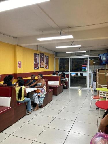 Ruang duduk di Hotel Sicarú