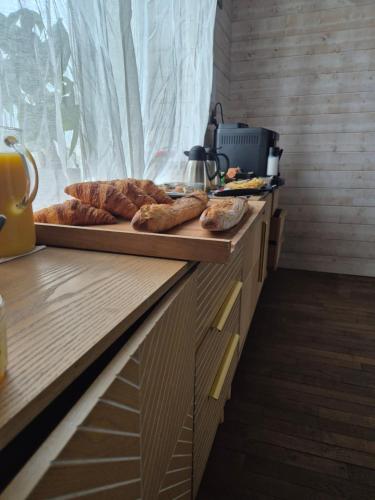 Φαγητό σε αυτός ο ξενώνας ή κάπου εκεί κοντά