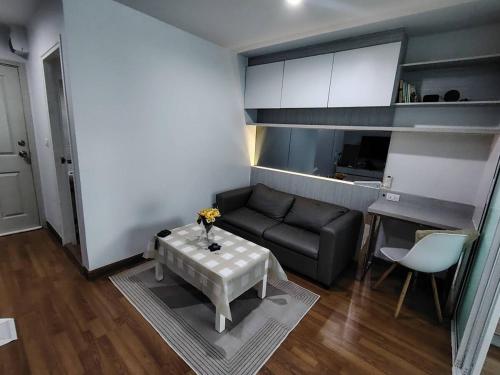 バンコクにあるStunning Condo - BTS On Nut - Pool, Gym, Wi-Fiのギャラリーの写真