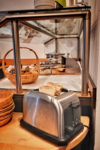 Una cocina o cocineta en Hotel Scirocco