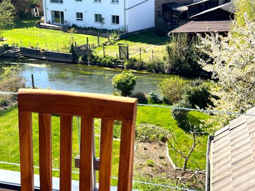 Výhled na řeku, která protéká v blízkosti apartmánu