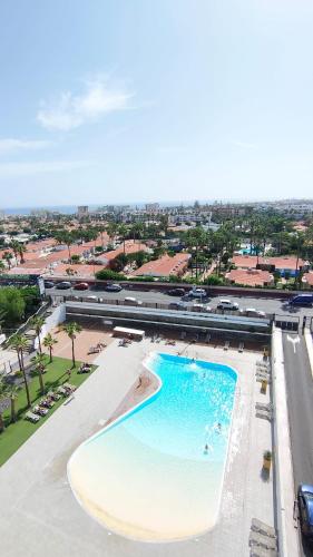 Sky view and sunny by CASAS COCODRILO