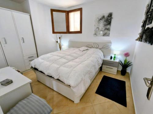 Sky view and sunny by CASAS COCODRILO