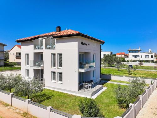 Apartments Villa Navi