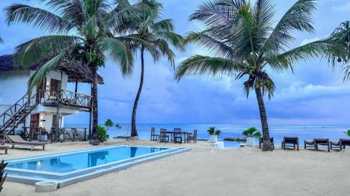 Bazén v ubytování Mango Beach House nebo v jeho okolí