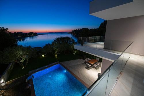 Beachfront Villa Bella