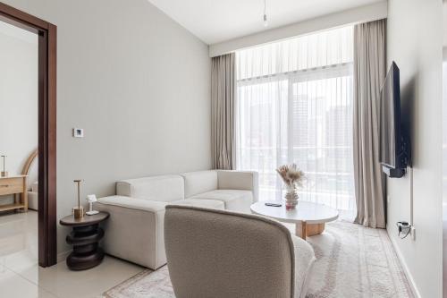 Luxury2BR Canal View Free parking & water Downtown