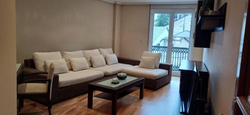 Gallery image of dpCristal Like Home II in Sarria