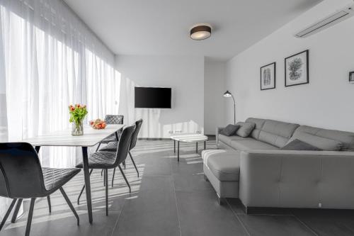 Mokos Modern Penthouse